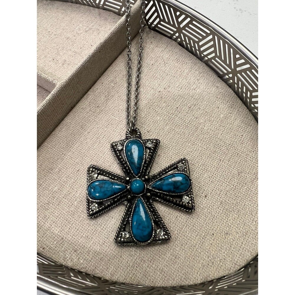 Vintage 1960's Zuni Style Faux Turquoise MalteseCross Pendant Necklace 12”